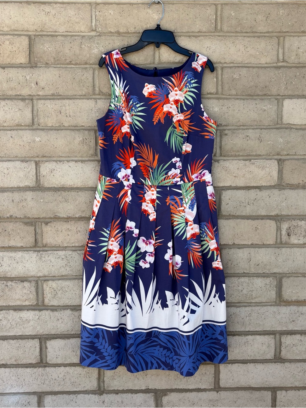 Talbots Orchid Printed Pleated Fit and Flare Dress Lined Size 8 with Pockets